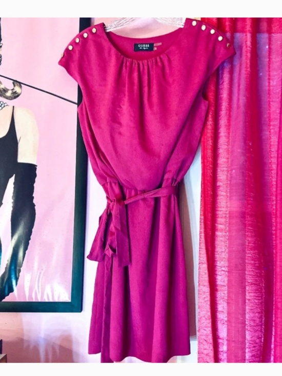 Guess Dresses & Skirts - GUESS Fuschia Midi Tie-Around Dress y2k Contemporary Gold Accents Women’s Size 8
